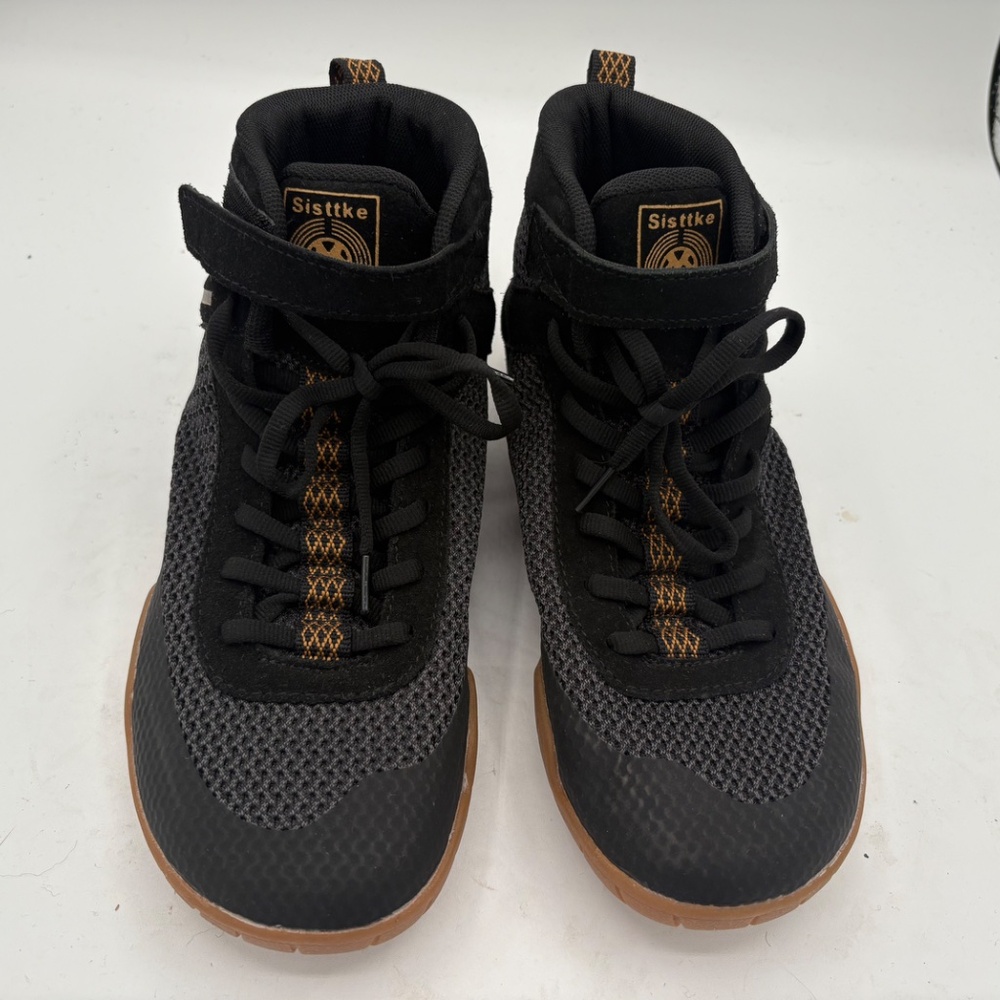 Wrestling Boxing Trail Running Men Shoes Size 40 Black and gold